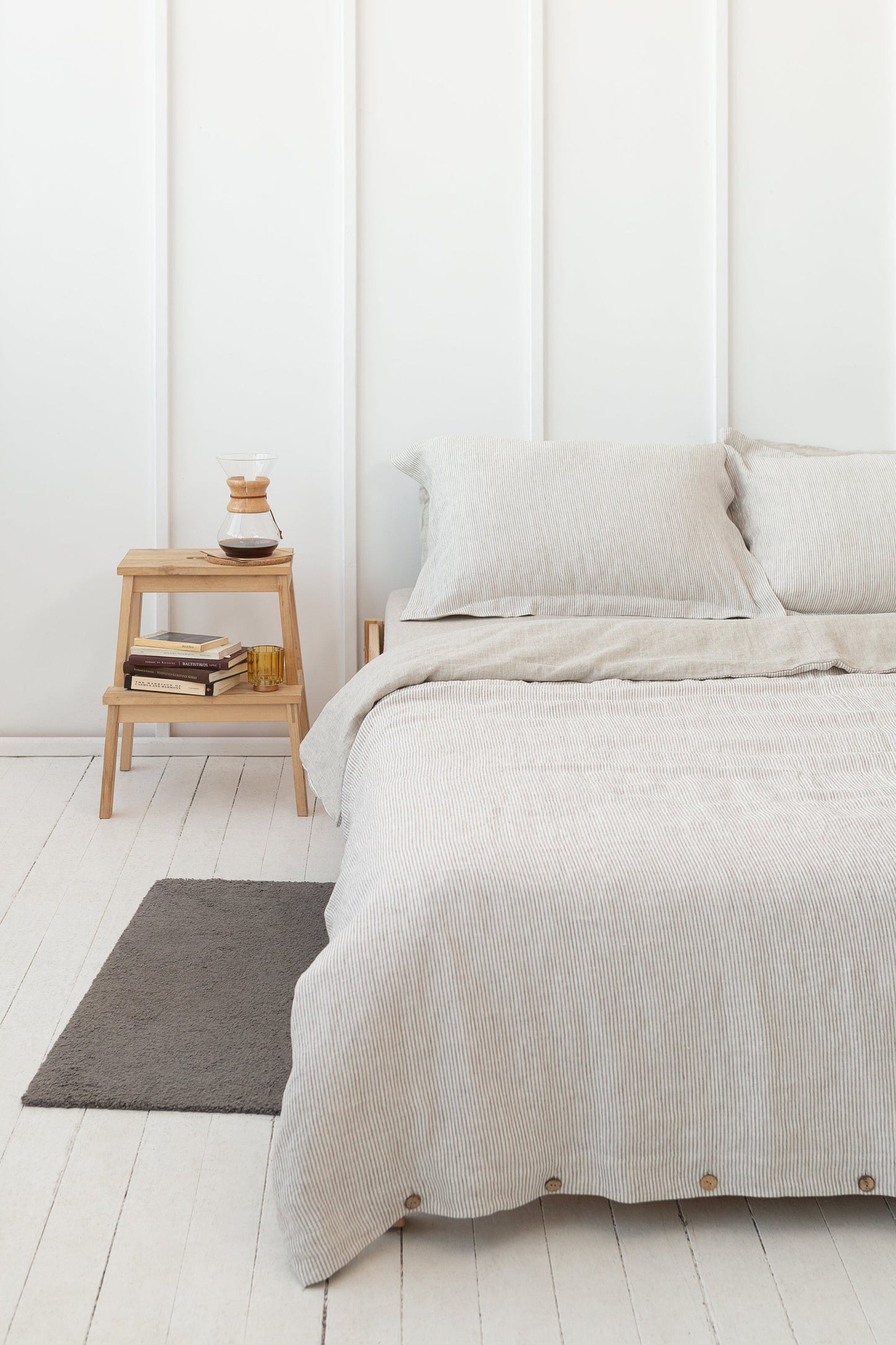 Pellavainen tyynyliina - raidallinen beige