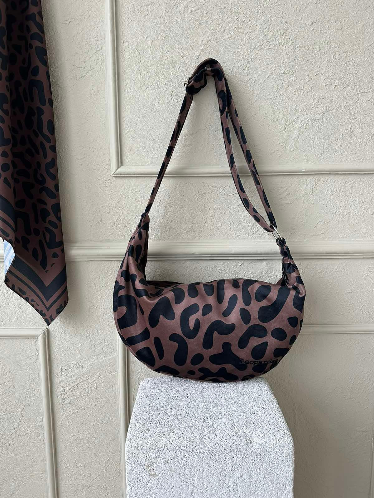 Hobo Bag - Classic Leopard